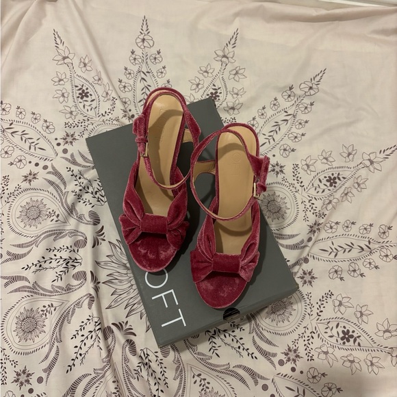 LOFT Velvet Red Heels - Picture 6 of 6